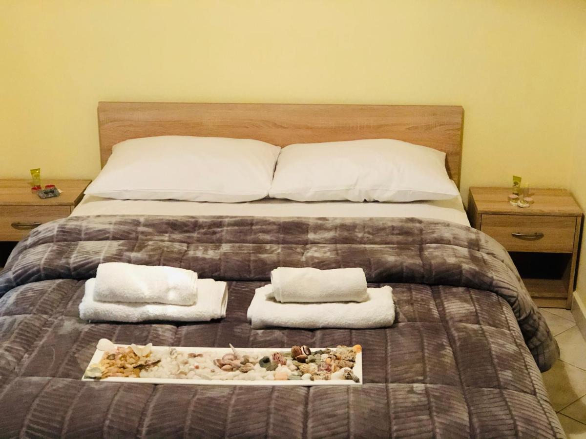 Mina Apartments Nea Kallikrateia Eksteriør bilde